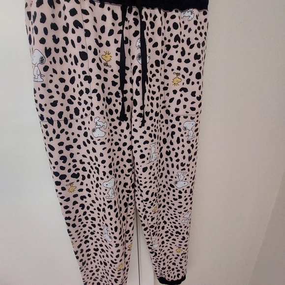 Pj's - Picture 4 of 7